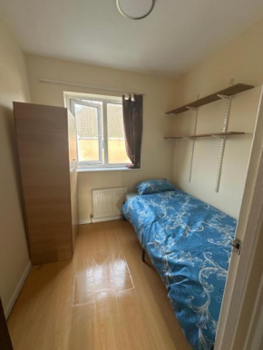 Nice single room London